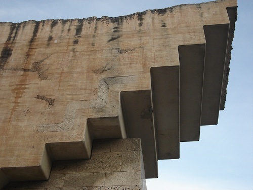 The upside-down staircase symbolises the step-by-step construction of Catalonia’s future