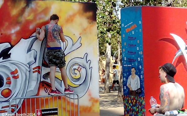 Moscrop and his mates Eli, Nesbit and Si (Lag) had come down from Newcastle (UK) to create free art in Barcelona