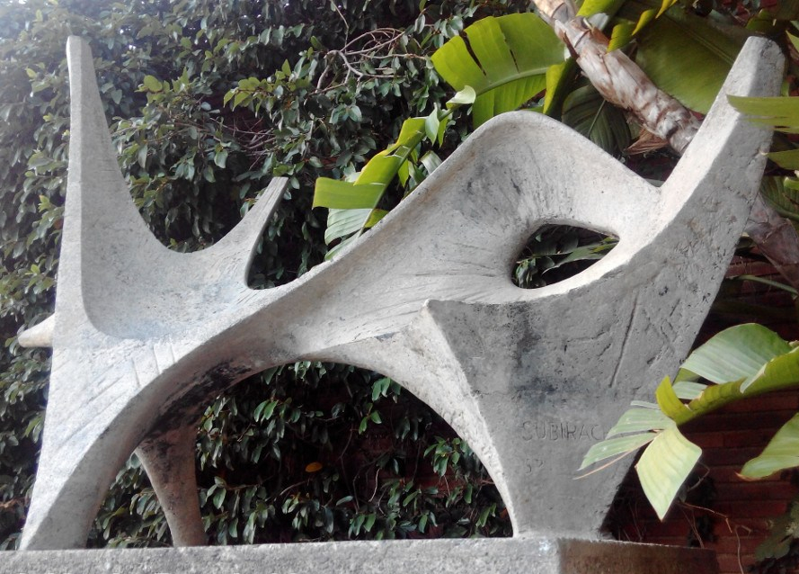 Forma 212 (1957) was the first abstract sculpture to be placed on the streets of Barcelona, but caused little controversy due to its removed location.