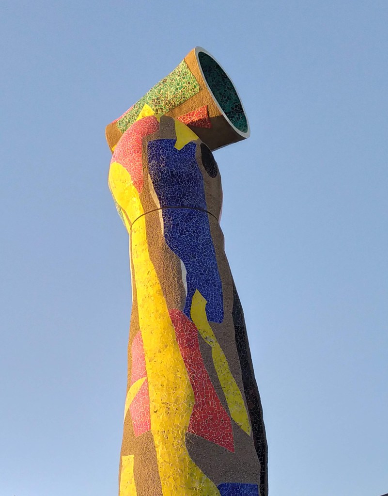 Image of Miró's 'Woman and Bird' showing the orifice down the length of the body
